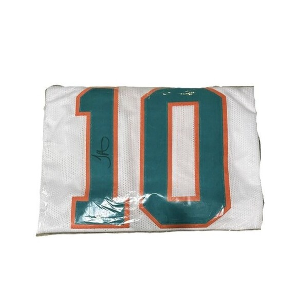 Tyreek Hill Autographed Miami Dolphins Jersey #10 – Beckett COA BQ03176 - Picture 4 of 5